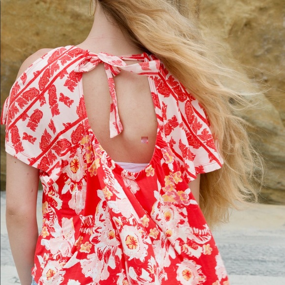NWT Free People Baja Babe Red Floral Flowy Tie Open Back Blouse Gathered Top - Picture 13 of 16